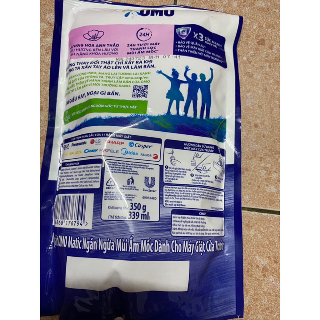 Nước giặt OMO Matic Comfort hương thanh xuân dành cho máy giặt - Hàng tặng túi 350g