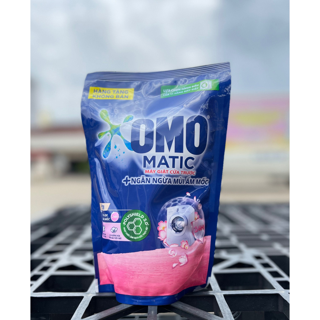 Nước giặt OMO Matic Comfort hương thanh xuân dành cho máy giặt - Hàng tặng túi 350g