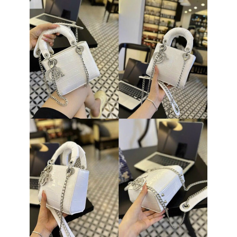 Túi xách tay đi o trần trám da bóng size 20 vân rắn nạm đá fullbox kèm dây đeo chéo