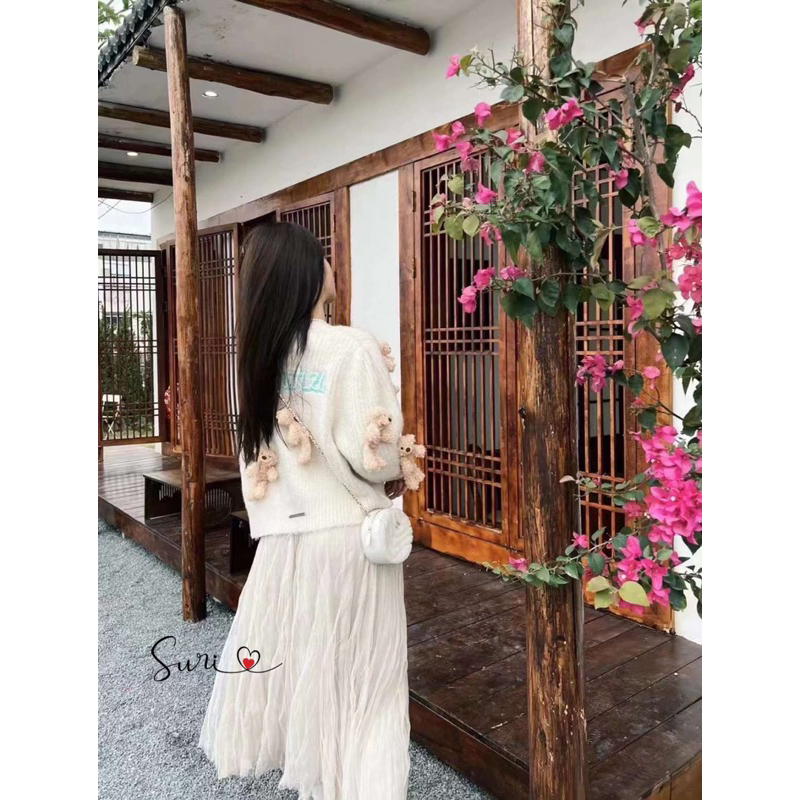 Áo len cadigan gắn gấu ảnh thật trải sàn