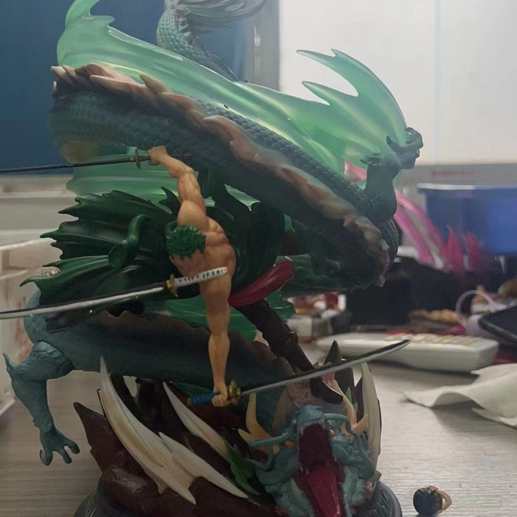 Mô hình zoro lốc xoáy siêu nét