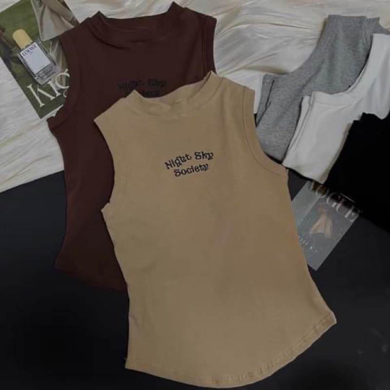 Áo bra sát nách cổ cao chữ thêu Sky phong cách trẻ trung kèm đệm mút