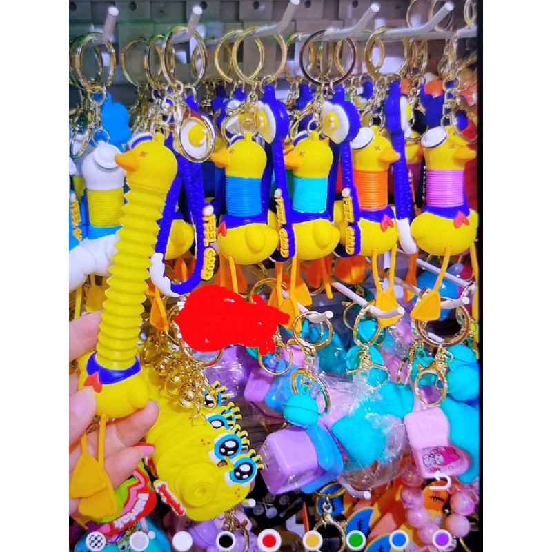 Móc Khoá Vịt Lò Xo Kéo Dài Thu Gọn Giảm Stress Làm Quà Tặng