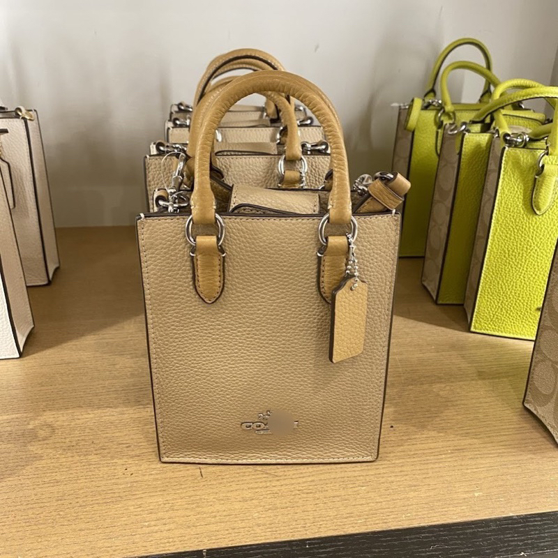 Túi Coach North South Mini Tote dáng đeo chéo cá tính