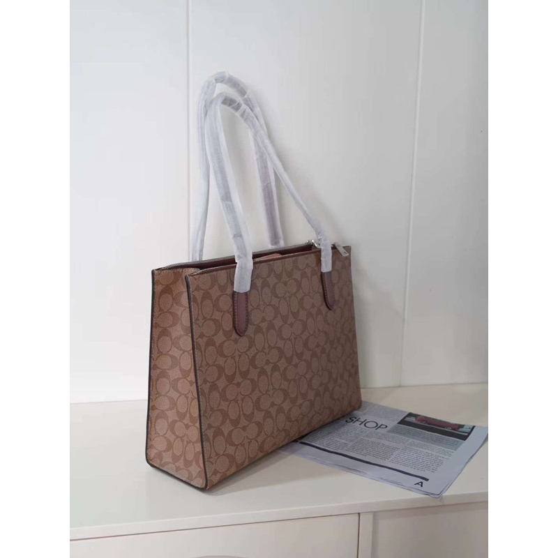 Túi công sở Coach NiNa Carryall Tote đơn giản sang trọng