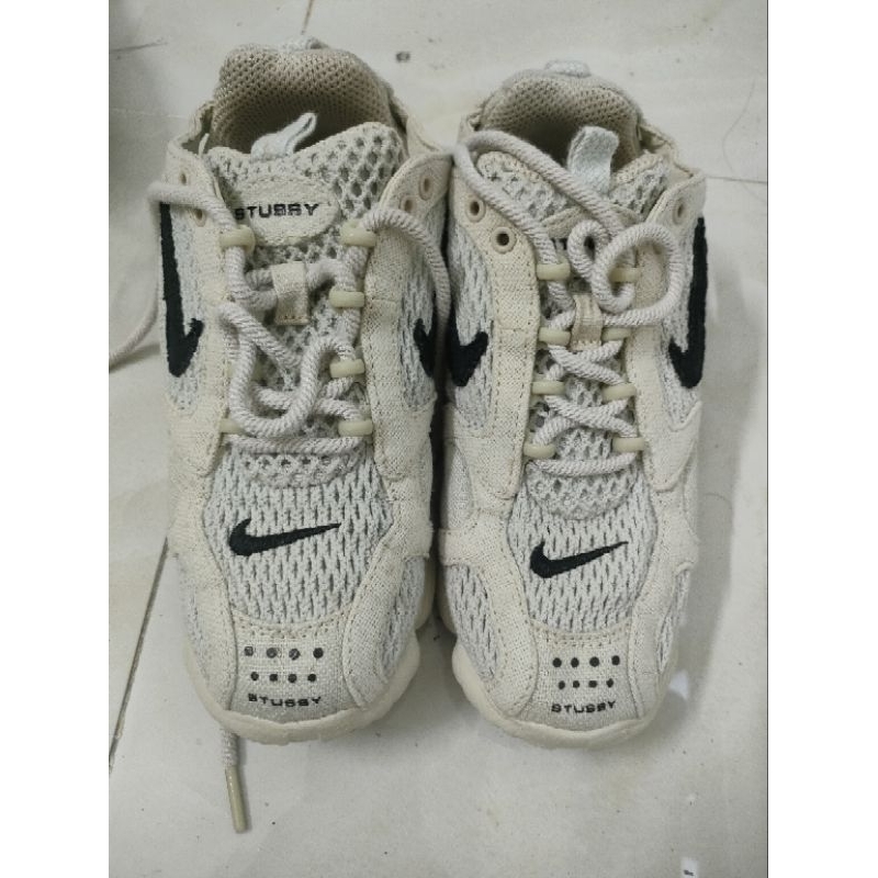 Giày thê thao sai 35