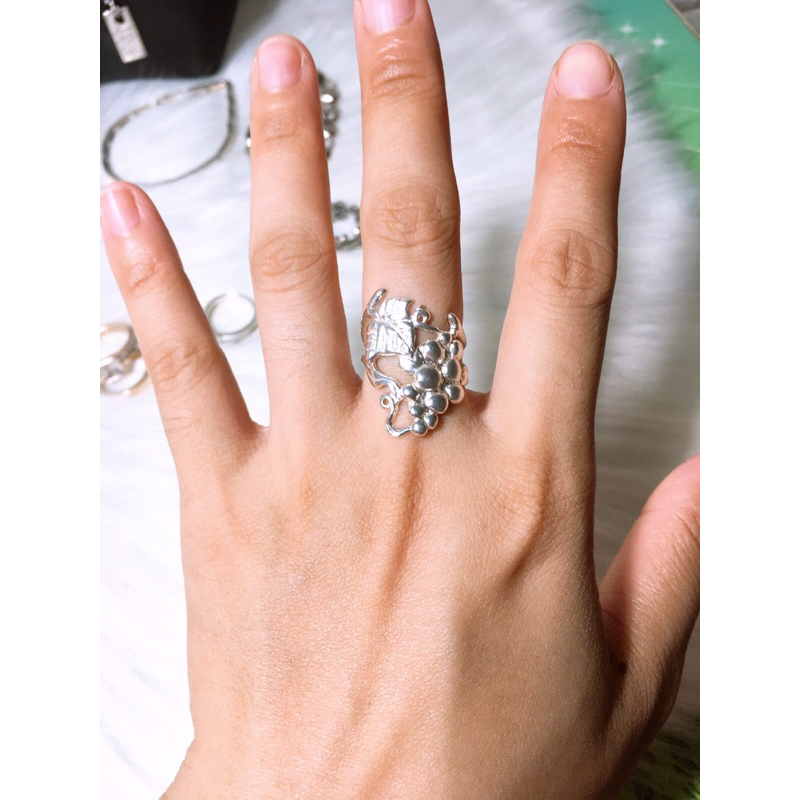 Nhẫn bạc đúc hình chùm nho