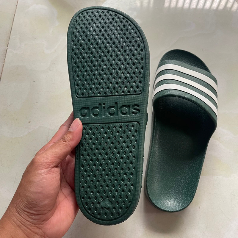 Dép Đúc Adidas Adilette Aqua Quai Ngang