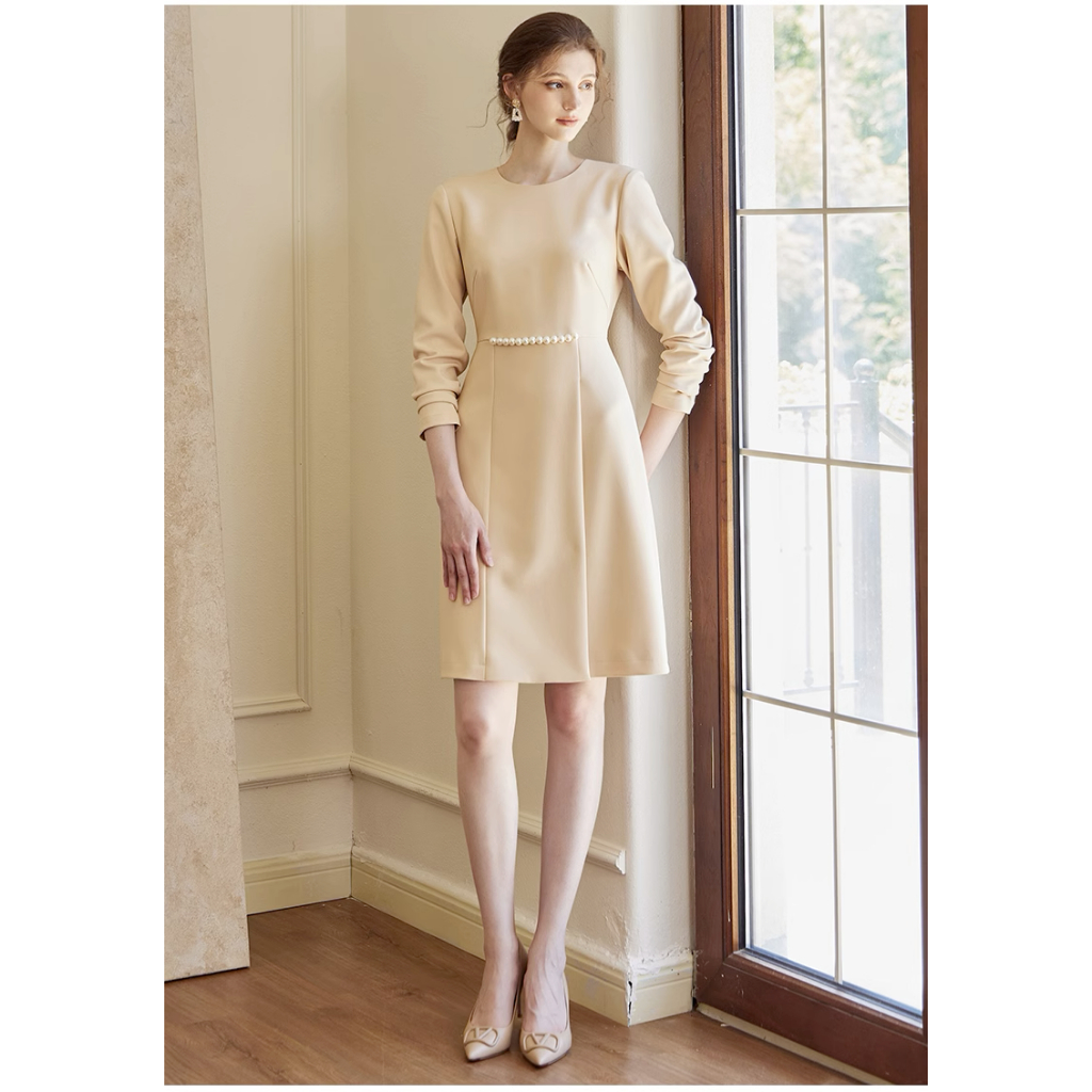 Đầm cổ tròn nhỏ xinh màu trơn tay dài đính hạt