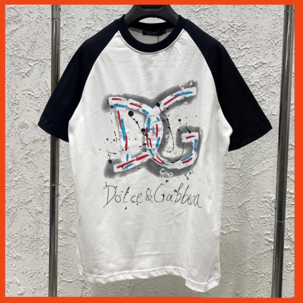 Áo phông nam nữ Dolce in chữ DG vảy sơn loang màu phối tay raglan đen trắng. Áo thun nam nữ unisex form rộng hot 2023