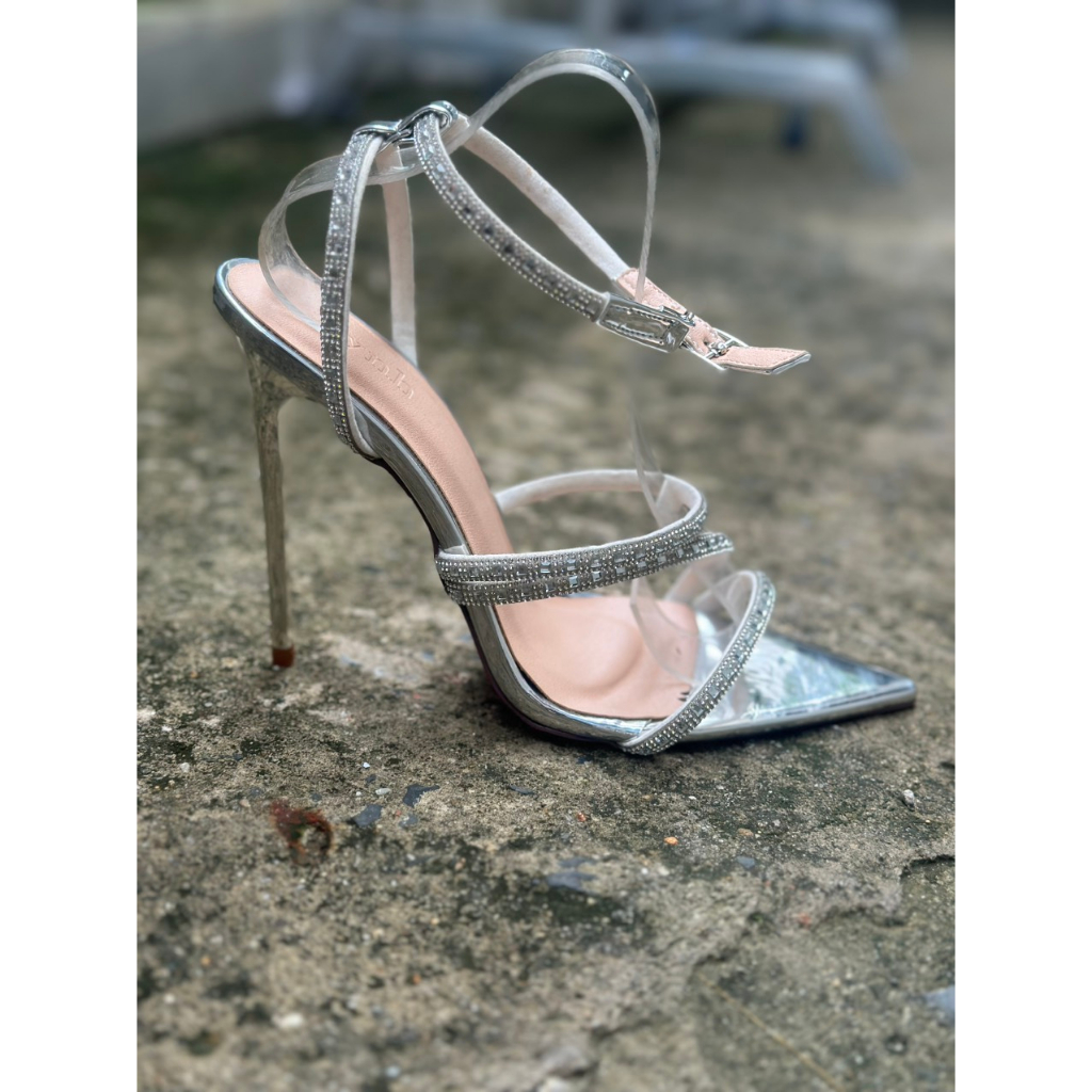 Sandal cao gót mũi nhọn quai chéo 11p