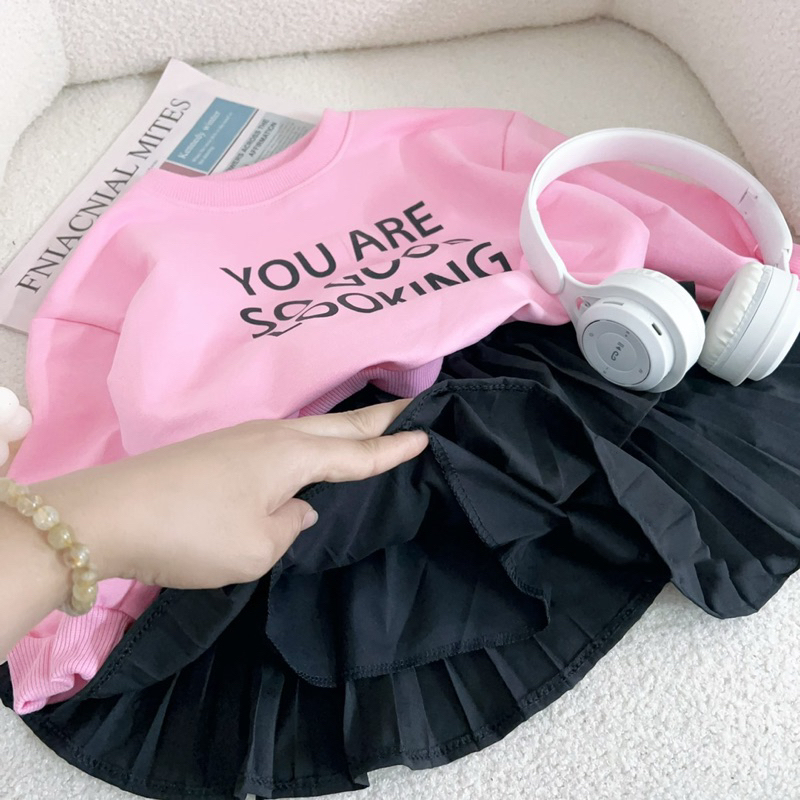 Bộ bé gái,Sét áo sweater da cá hồng chân váy xoè tầng 10 đến 30kg B0234