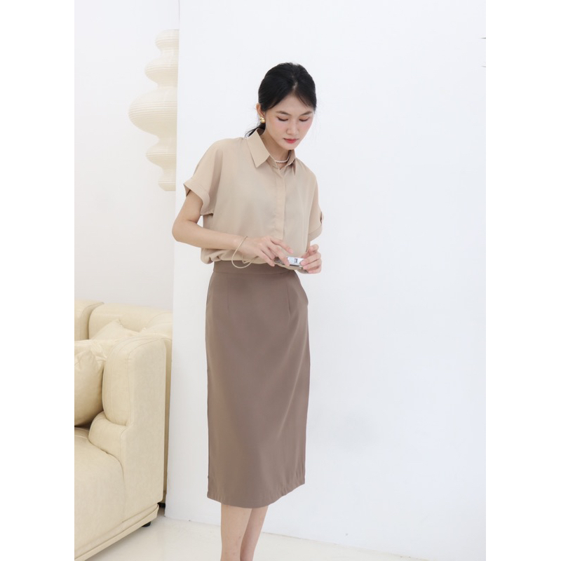 LIN CLOSET  Sơ mi công sở Tay ngắn LIN - BTS 2023