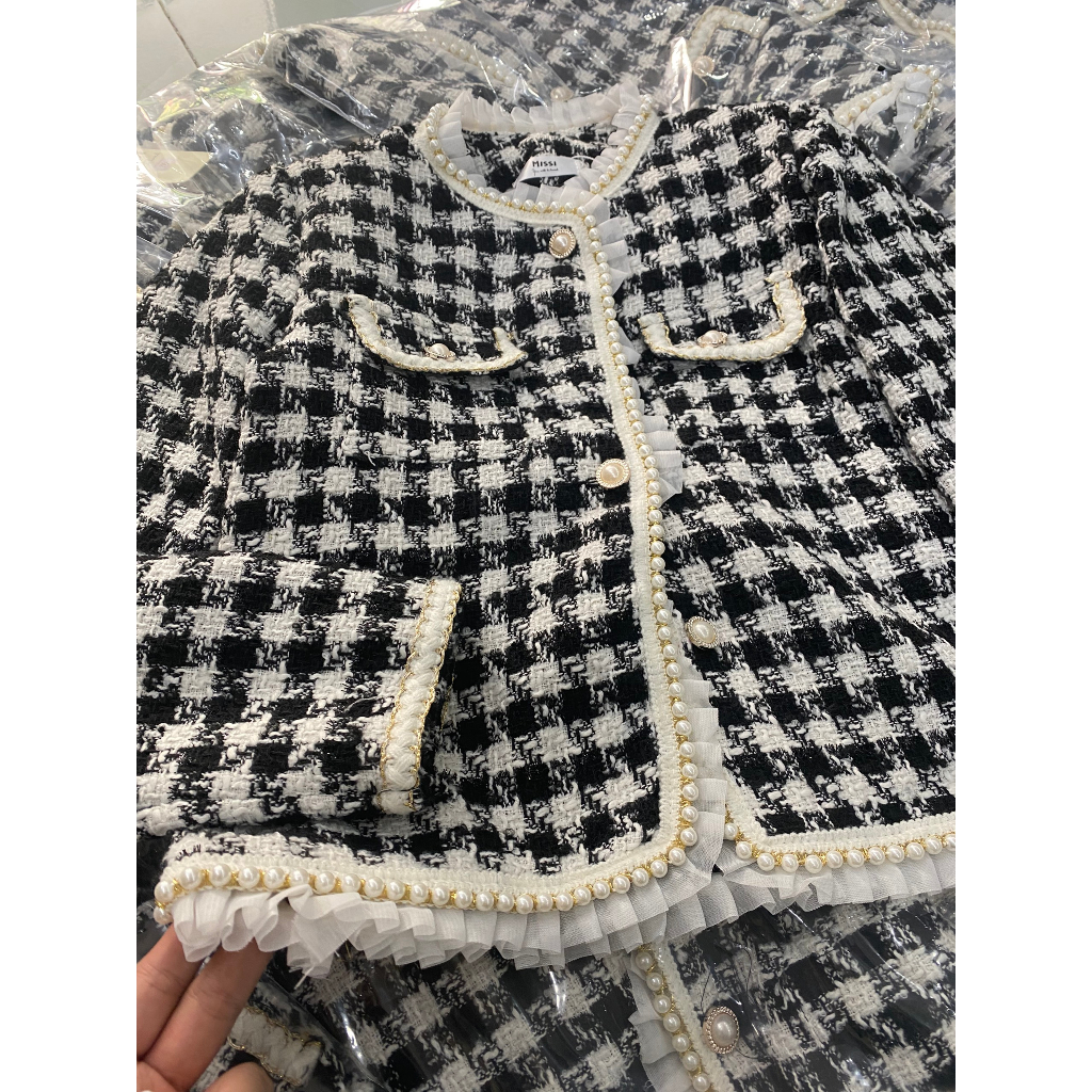 Áo dạ viền ngọc Vân.Melo sang chảnh hot trend 2023