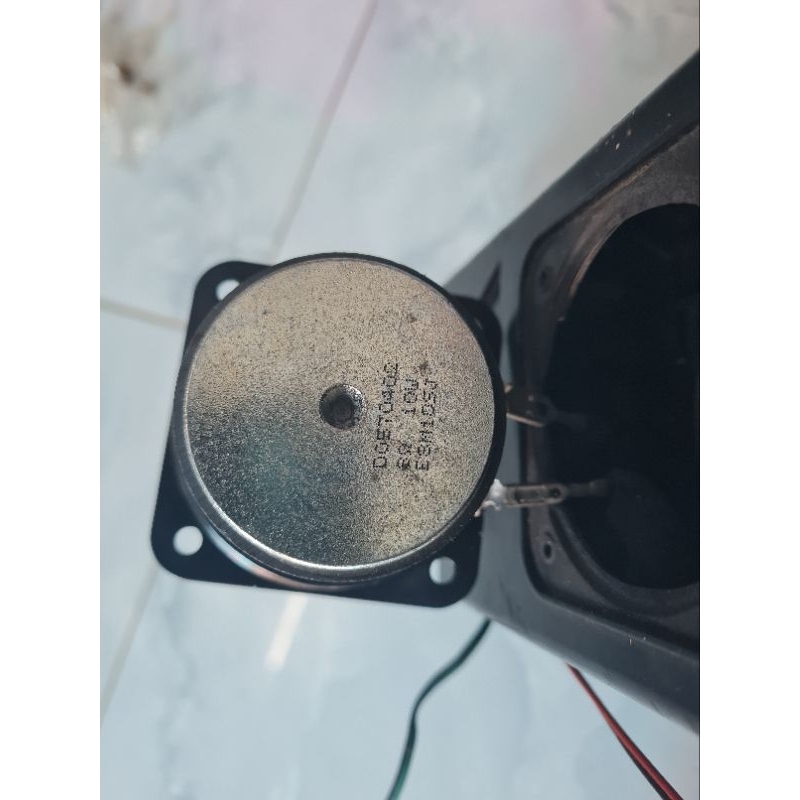 Hộp sub đôi có hộp cộng hưởng mỗi loa 8ohm/10w tháo TV Samsung