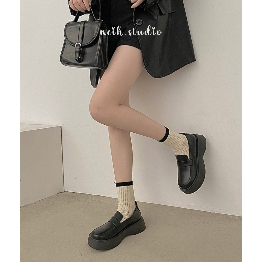 Giày nữ ulzzang màu đen đế bằng cao mũi tròn neih.studio