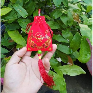 Túi gấm đỏ bình an
