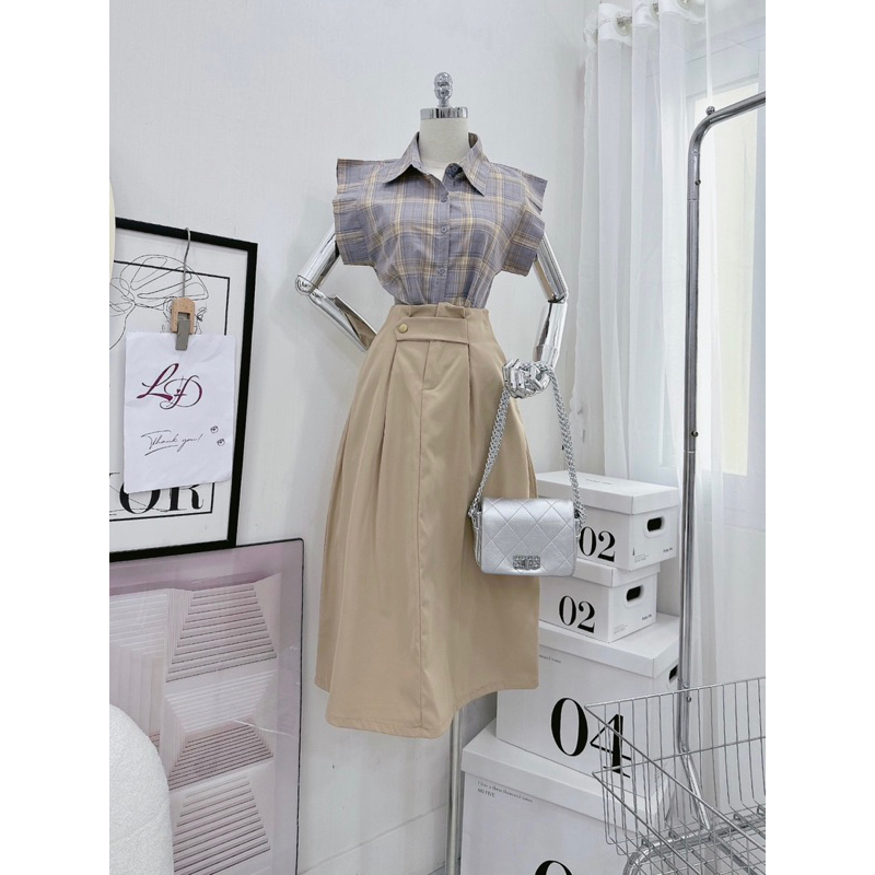 Set áo kẻ + Chân váy midi nâu