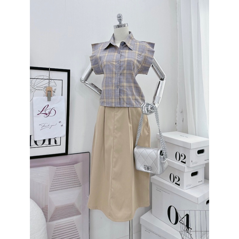 Set áo kẻ + Chân váy midi nâu