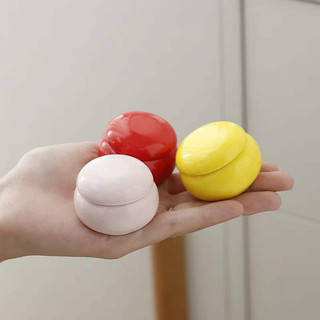 Chum tài lộc 60k (gồm 01 chum sứ có nắp + 10 xu vàng + 10 thỏi vàng + 10 thỏi bạc)