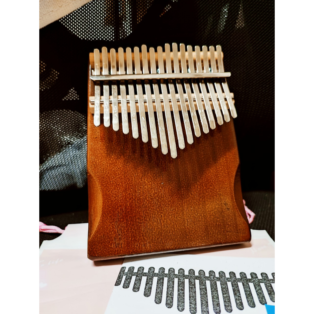 Đàn kalimba gỗ cao cấp Tonic 17 phím cho bạn mới tập chơi âm vang hay hình khắc cute