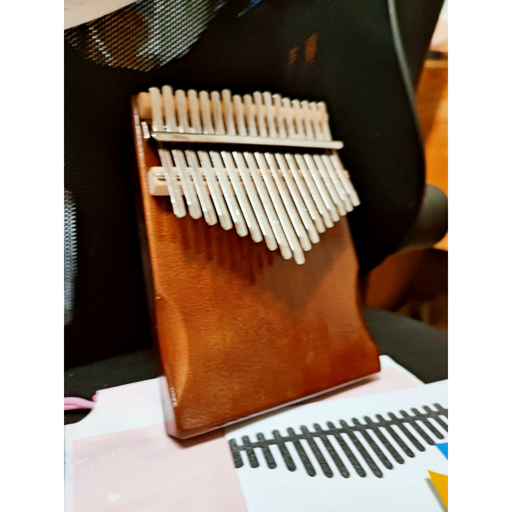 Đàn kalimba gỗ cao cấp Tonic 17 phím cho bạn mới tập chơi âm vang hay hình khắc cute