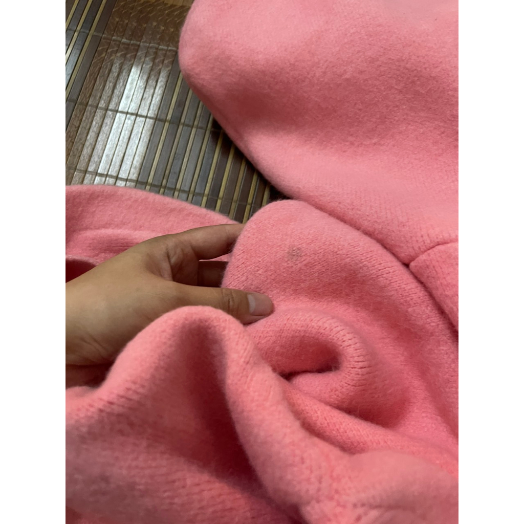 Áo khoác len hồng