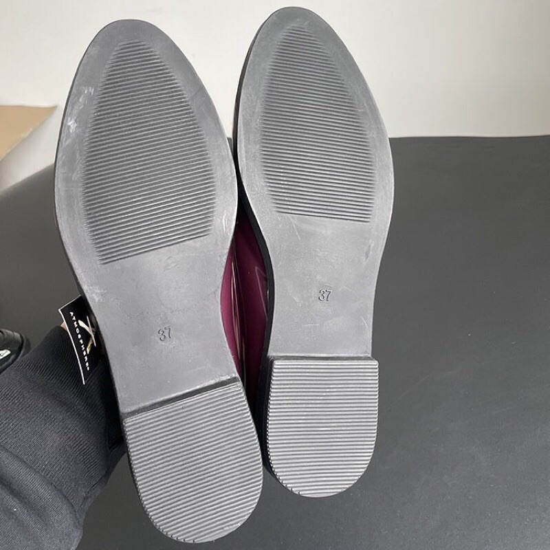 Bệt xuất dư Pri.m4rk da bóng