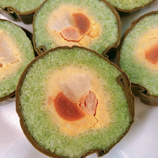 Bánh tét trà cuôn nhân mặn vỏ nếp lá dứa/ bồ ngót (1kg-1kg2) chính gốc Trà Vinh