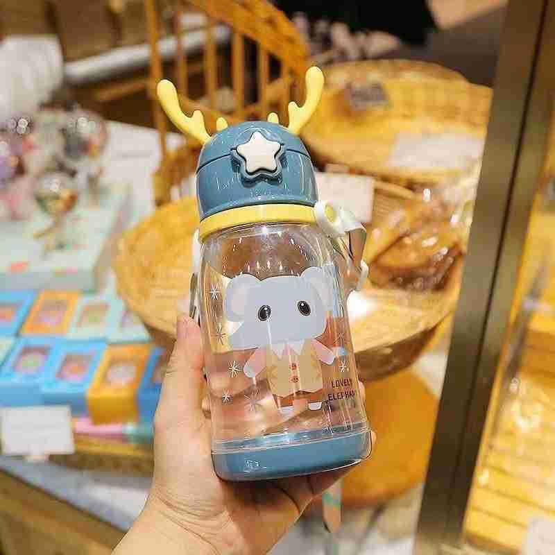 Bình Nước 600ml Tuần Lộc Sừng Hươu Có Dây Đeo