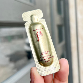 (10 gói date 2027)  Sữa rửa mặt tái sinh da Whoo Cheongidan Radiant Cleansing Foam
