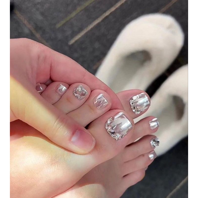 Móng giả_nail box móng thiết kế móng chân tráng gương