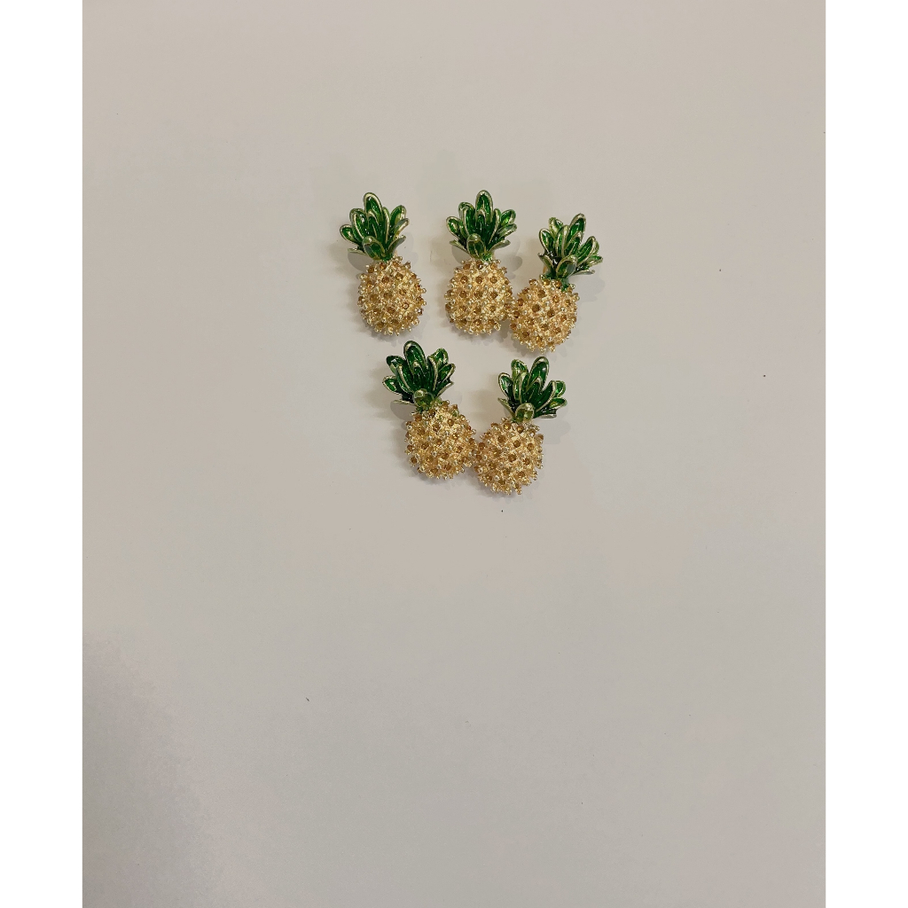 Charm thơm nhí vàng gắn dép