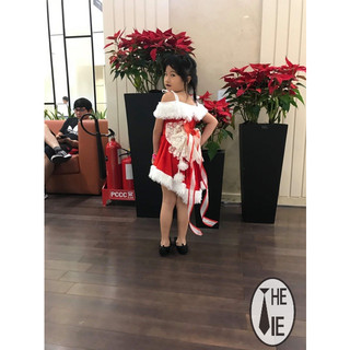 Đầm Noel nhung vai rớt đuôi cá