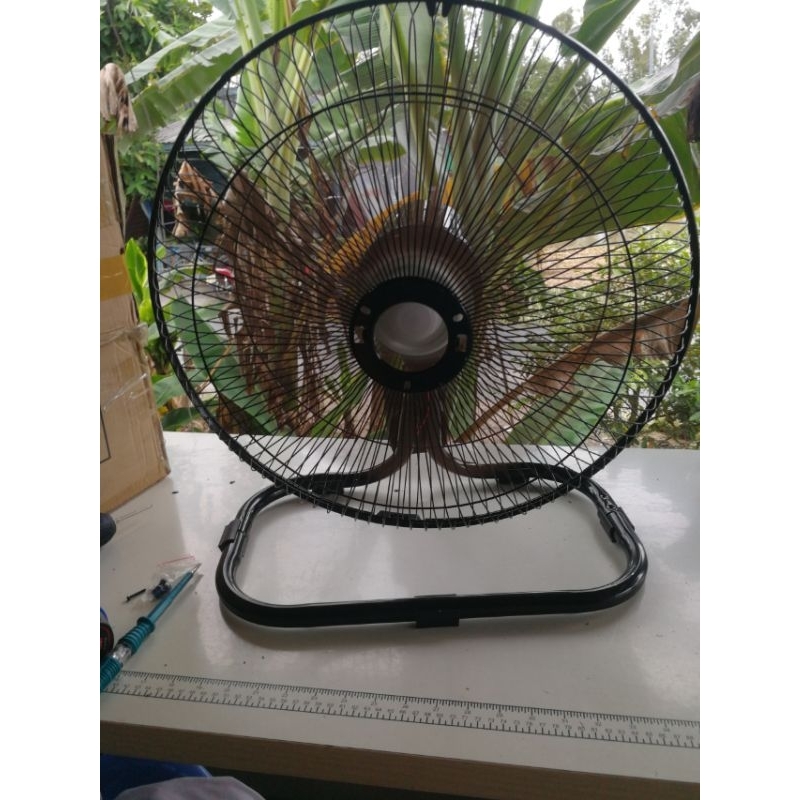 Chân Quạt Sàn