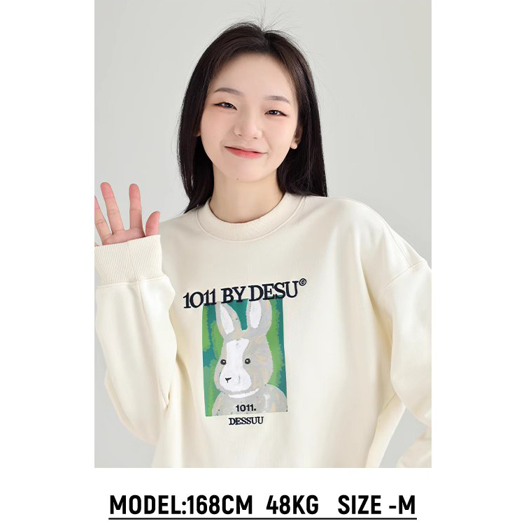 Áo sweater cổ tròn dài tay Dessuu họa tiết in hình thỏ