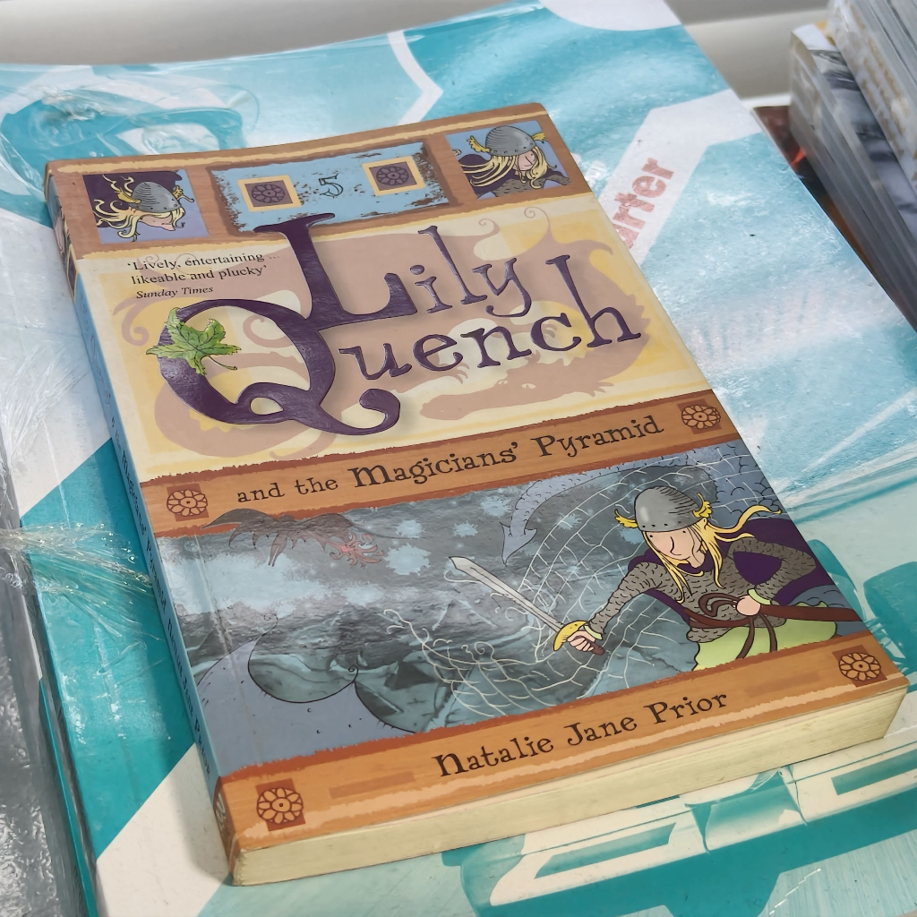 Sách - Tiểu thuyết tiếng Anh cho trẻ - Lily Quench Jane Prior