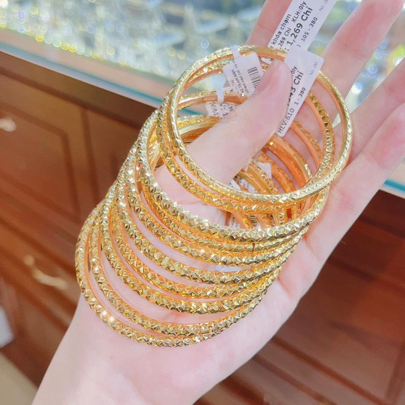 Vòng chiếc  chạm khía kim cương 5li khoá lưỡi gà
