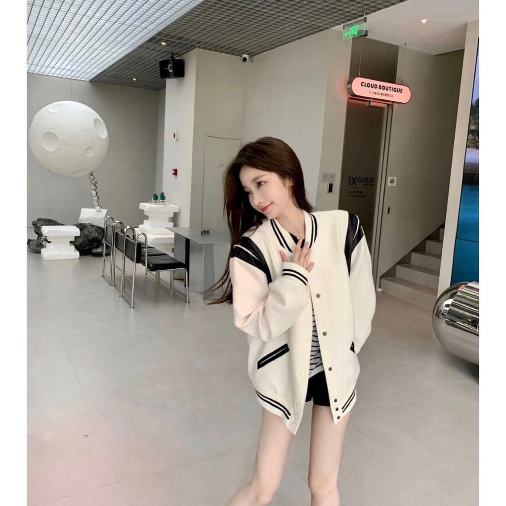 Áo khoác nam bomber GVC Teddy trắng phong cách năng động, Áo khoác bỏng chày Teddy nam nữ unisex viền vai phối da trend