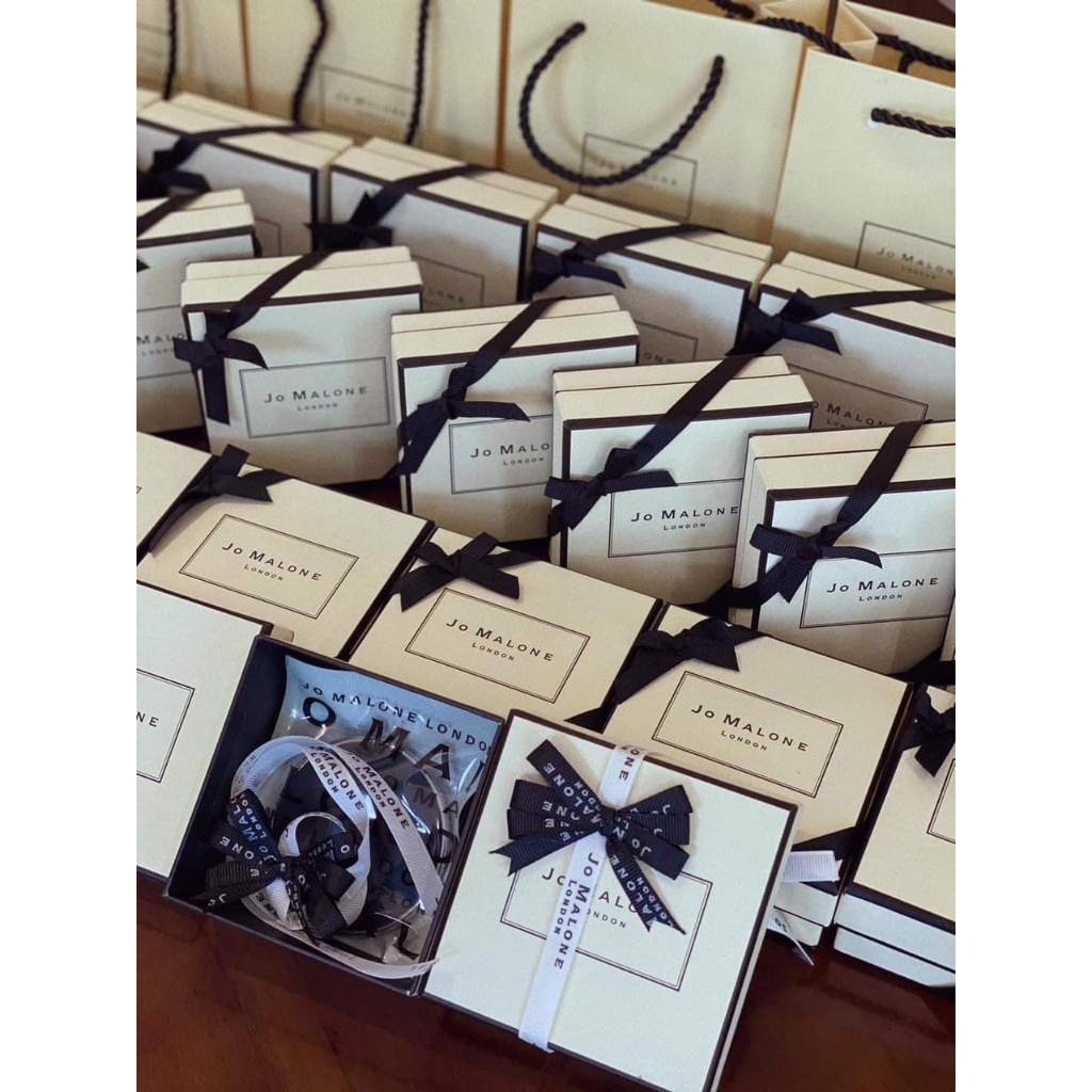 Nước hoa khô treo xe oto JOMALONE fullbox mùi nhẹ nhàng sang chảnh Qimato