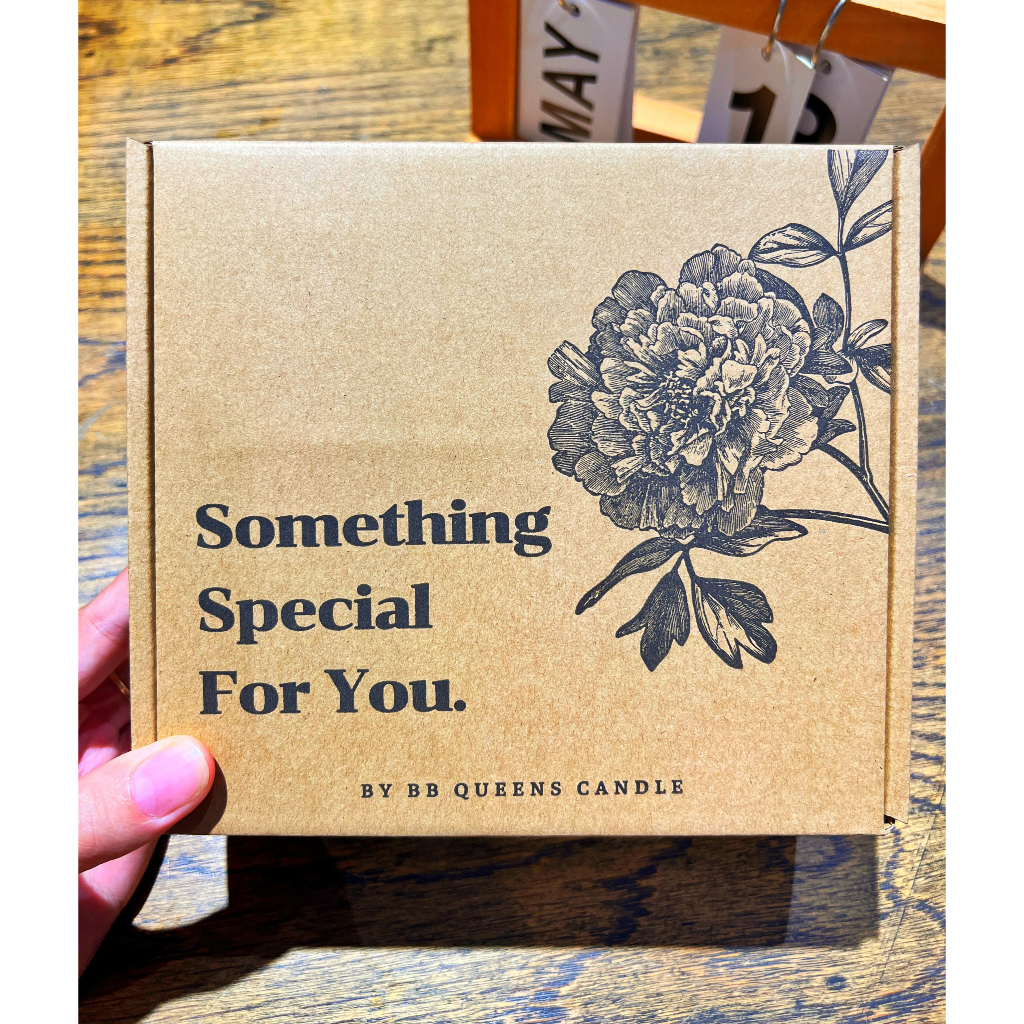 Nến Thơm Handmade hũ 100gr kèm Bó hoa khô mini _ BB Queens Candle