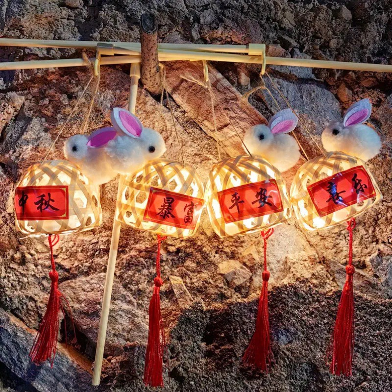 Đèn lồng giỏ tre con thỏ có đèn phát sáng đèn lồng trung thu mẫu mới nhất 2023