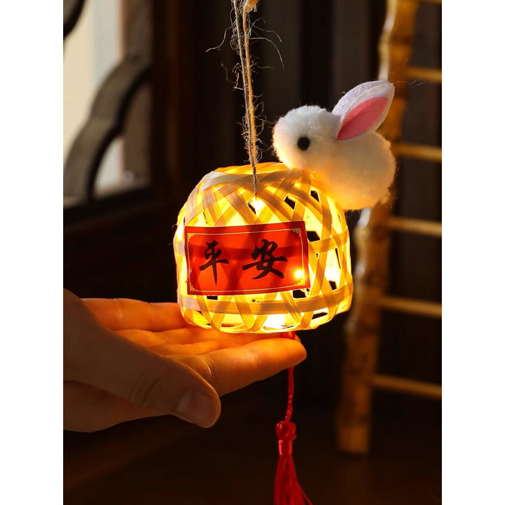 Đèn lồng giỏ tre con thỏ có đèn phát sáng đèn lồng trung thu mẫu mới nhất 2023