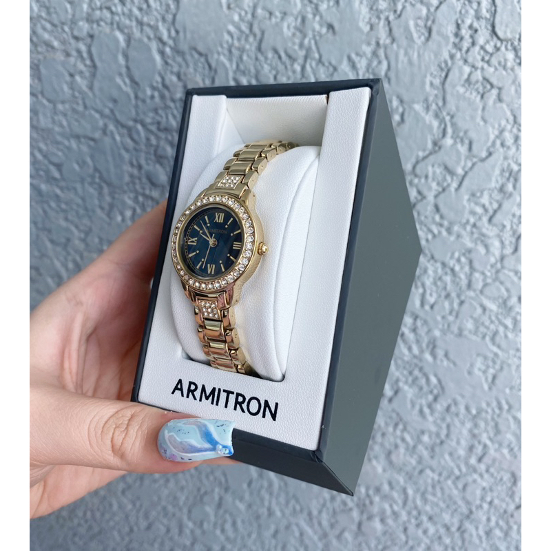 Đồng hồ nữ Armitron dây kim loại màu gold, kích thước 26mm