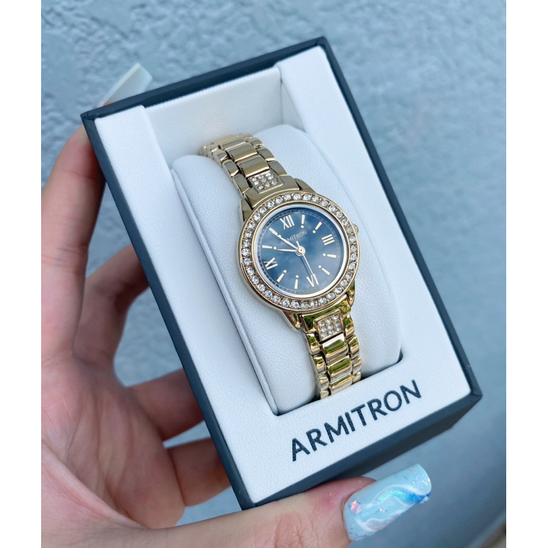 Đồng hồ nữ Armitron dây kim loại màu gold, kích thước 26mm