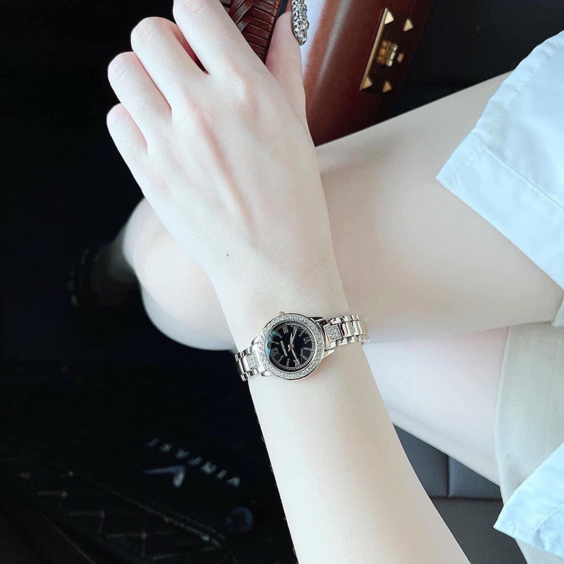 Đồng hồ nữ Armitron dây kim loại màu gold, kích thước 26mm