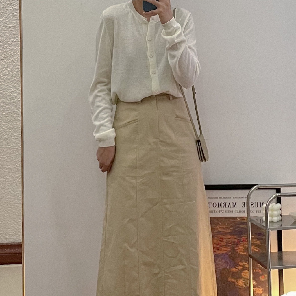 Áo len mỏng cổ tròn cài cúc tay bo 023