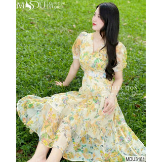 Đầm midi xoè nút bọc hoạ tiết hoa thiết kế vừa trẻ trung, vừa dễ thương