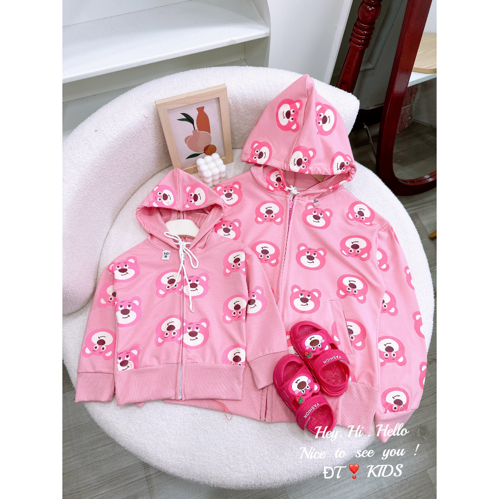 Áo khoác gấu dâu dễ thương cho mẹ và bé gái