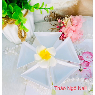 Khay nhựa đựng đá hình tam giác, khay đựng đá nail